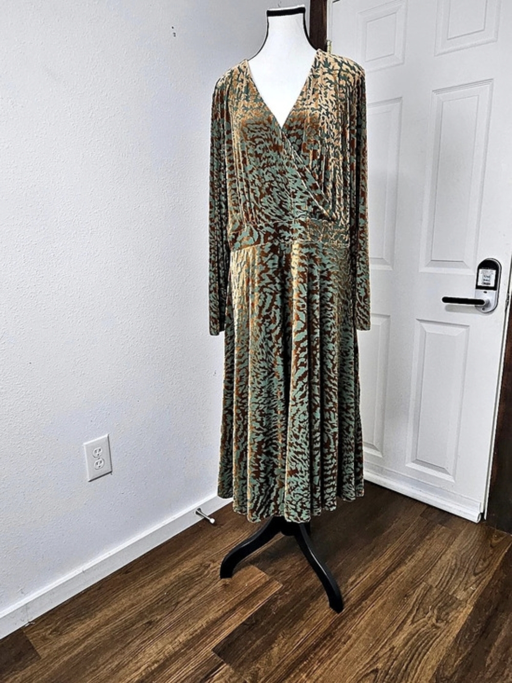 Soft Surroundings Animal Print Wrap Midi Dress Green 1X